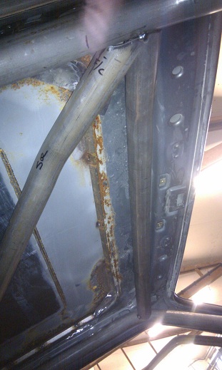 Roll cage E30 roof 2